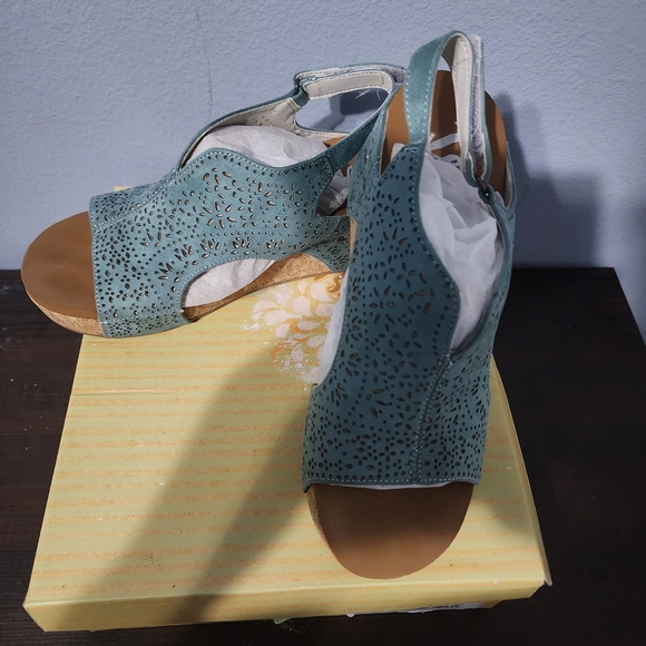 Very G Shoes - Very G Free Fly 2 Wedges